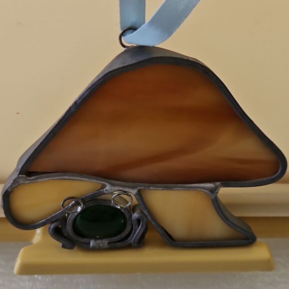 Tupperware Cake Storage Box with Mushroom Pendant - Picture 6 of 6